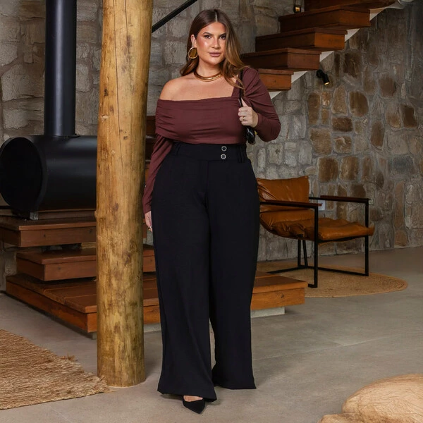 Calça Plus Size Pantalona 2 Botões