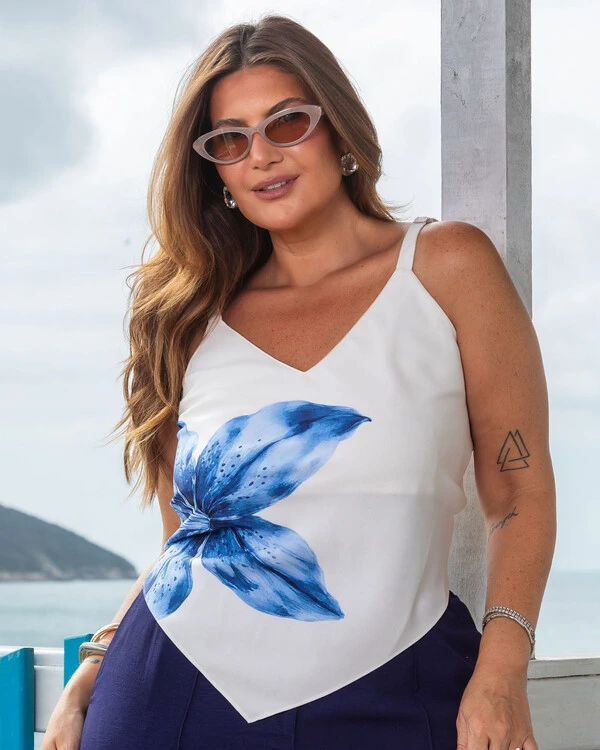 Blusa Lenço Plus Size Estampa Localizada