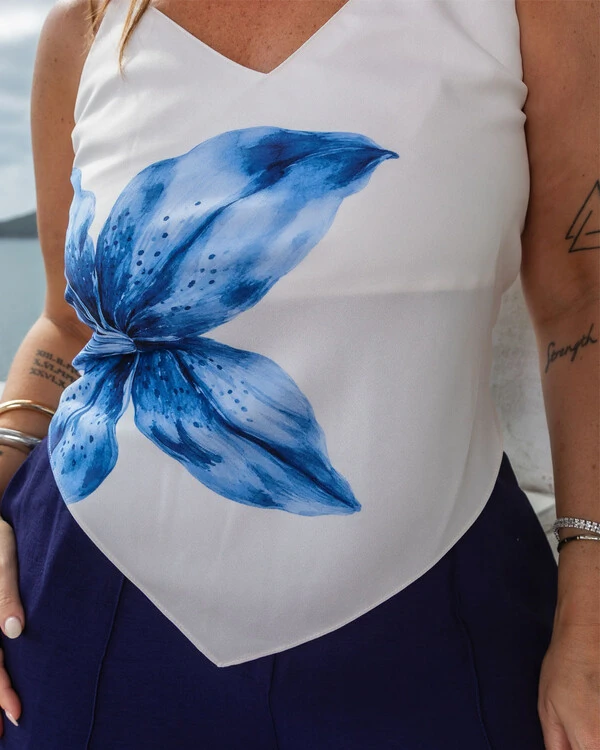 Blusa Lenço Plus Size Estampa Localizada