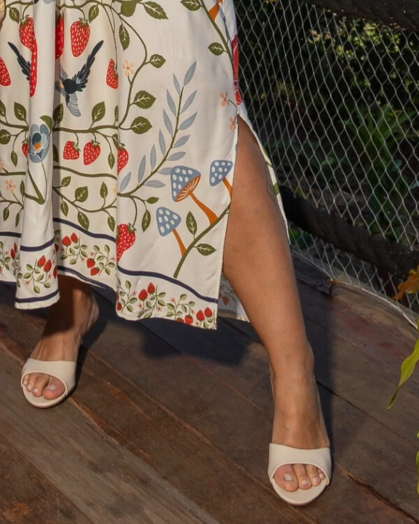 Vestido Plus Size Longo Cigana com Amarril Busto