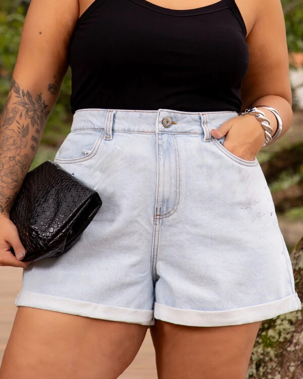 Short Plus Size Jeans com Barra Italiana