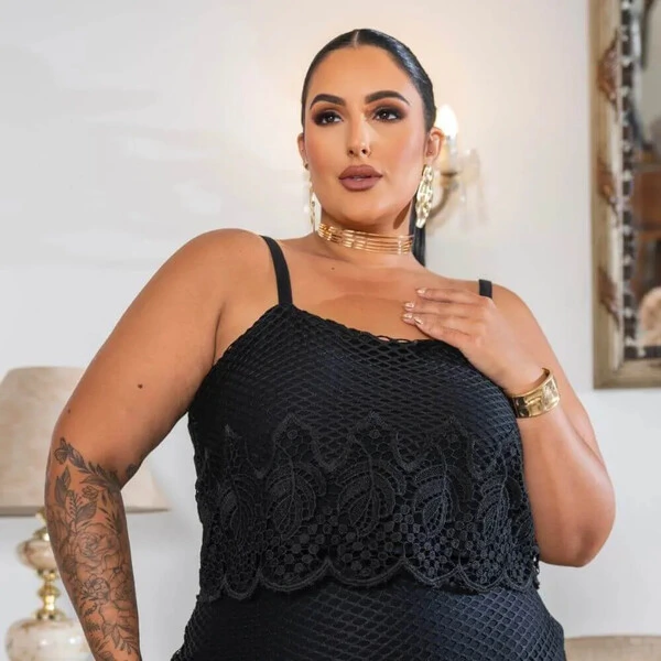 Conjunto Plus Size Blusa Saia Midi Tela Preto
