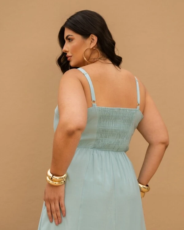 Vestido Midi Plus Size Entremeio