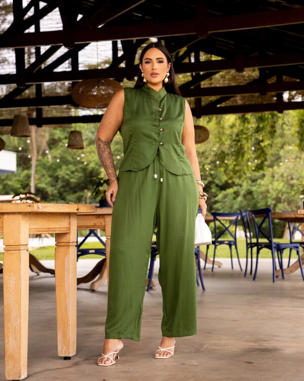 Conjunto Plus Size Calça e Colete Botões