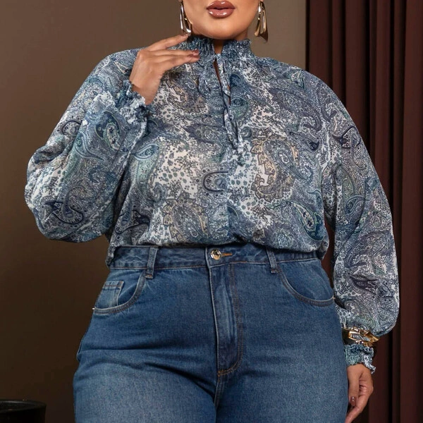 Blusa Plus Size Manga Longa Estampa Pasley