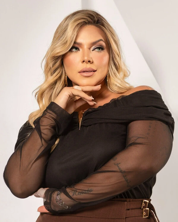 Blusa Tule Plus Size Decote Canoa