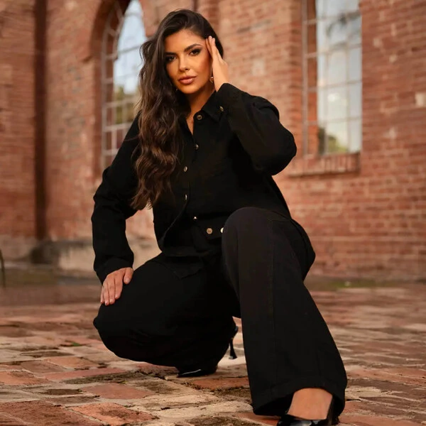 Camisa Plus Size Over Black