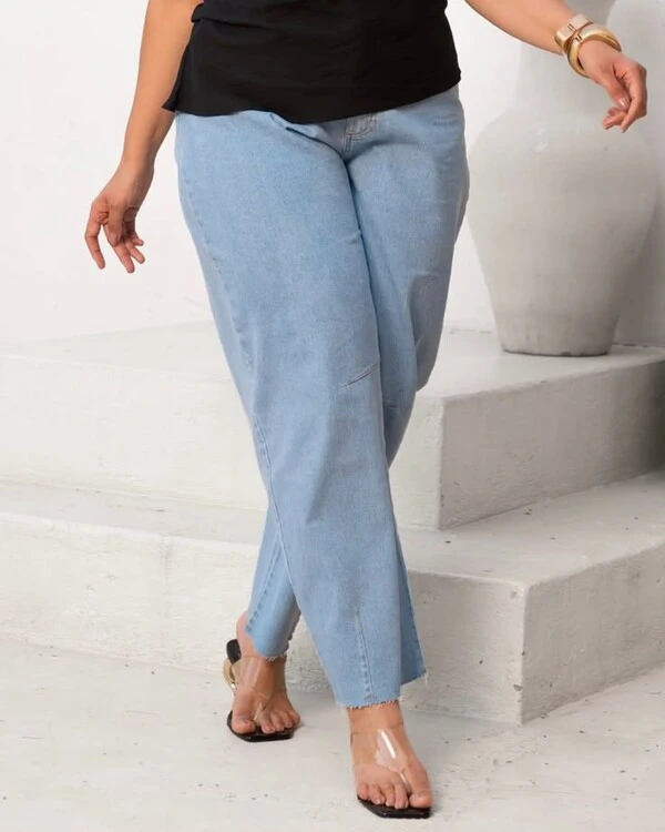 Calça Plus Size Jeans Barrel Clara