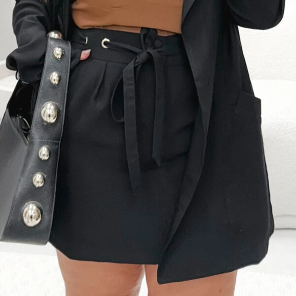 Short Saia Plus Size com Ilhós e Amarração