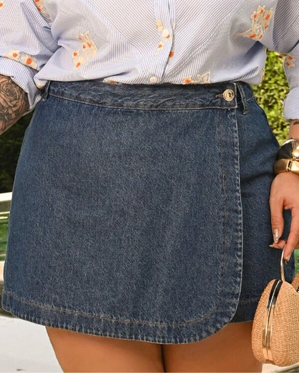 Short Saia Transpasse Jeans Plus Size