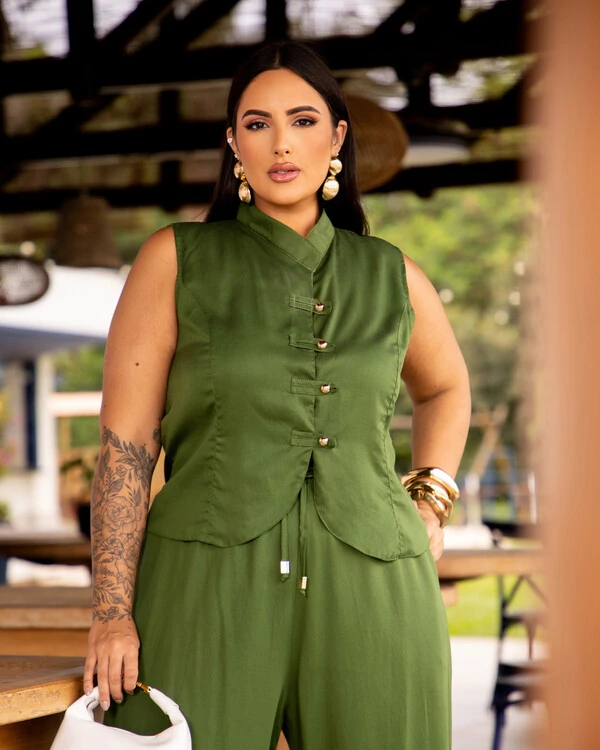 Conjunto Plus Size Calça e Colete Botões
