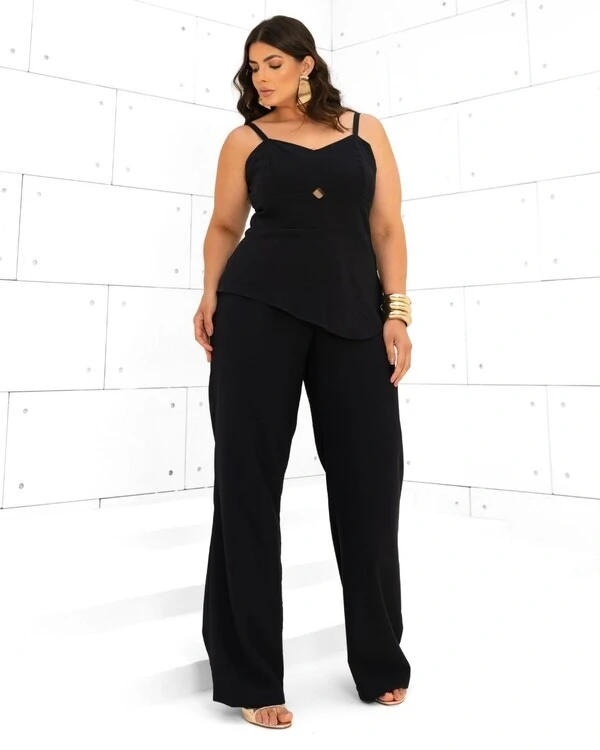 Conjunto Plus Size Calça e Blusa Furo Assimetrica