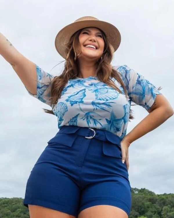 Short Alfaiataria com Cinto Plus Size