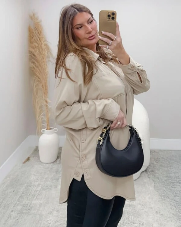 Camisa Plus Size Alongada Botões Lateral