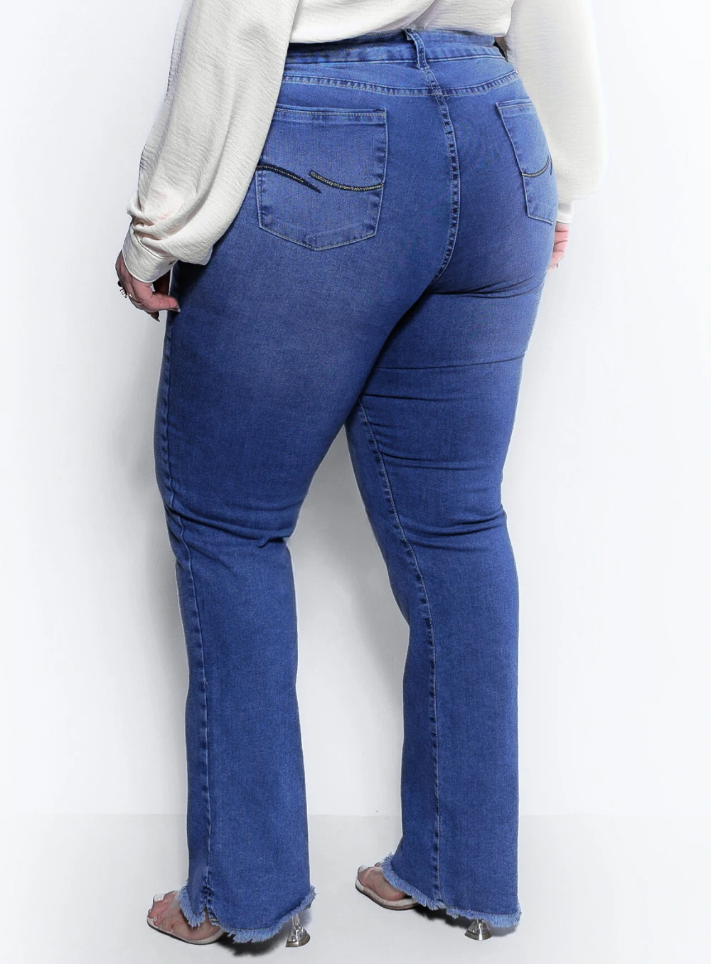 FotoCalça Jeans Reta Marmorizada Plus Size