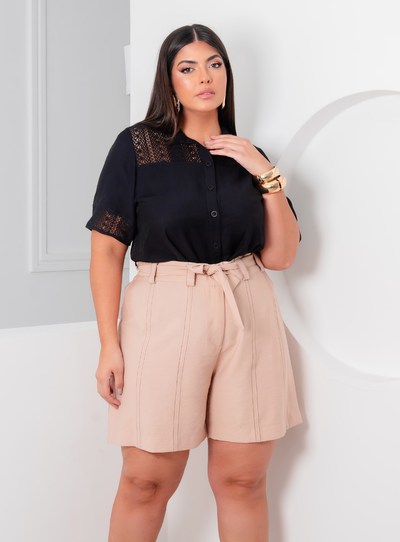 FotoBermuda Lisa Plus Size com detalha de Presponto e Faixa
