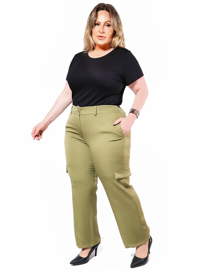 Foto Calça Cargo Plus Size Reta em Malha Crepe