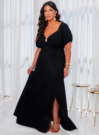 Foto Vestido Longo Plus Size com Fenda e Detalhe no Busto – Branco e Preto