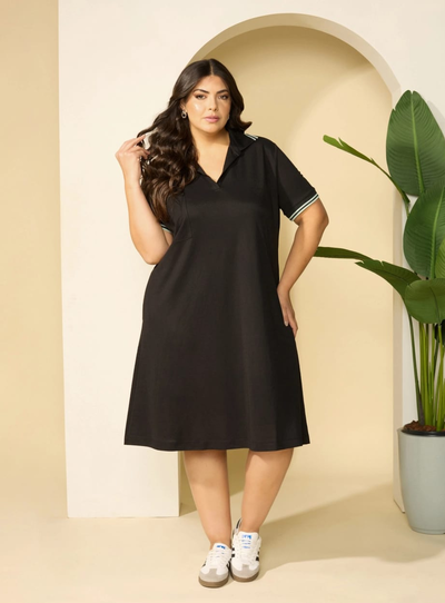 Foto Vestido em Viscose Plus Size com Gola Polo e Bolso