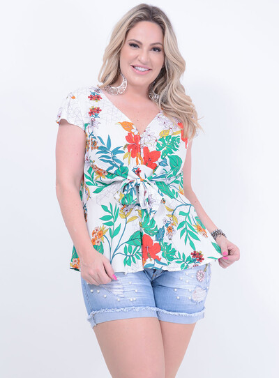 Foto Blusa em Viscose com Manga Japonesa e Amarração com Abertura nas Costas Floral