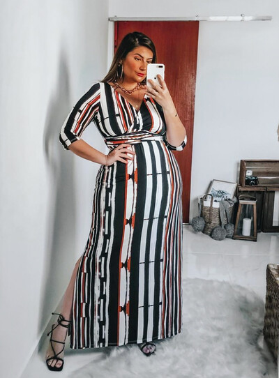 Foto Vestido Plus Size Adamantina