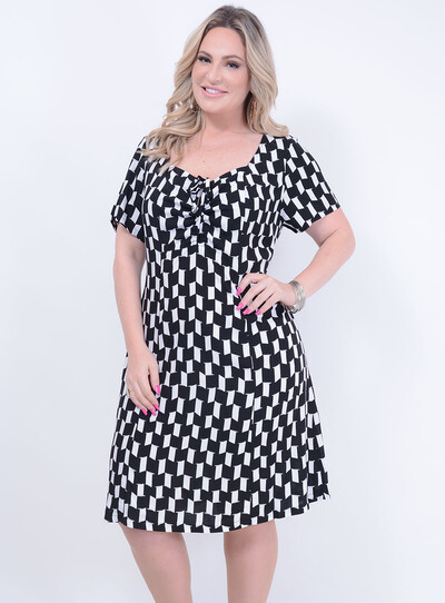 Foto Vestido em Viscose com Detalhe Franzido no Decote e Amarração