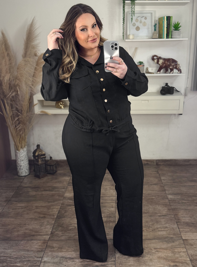 Foto Conjunto Plus Size Jaqueta Leny e Flaire Vincada em Sarja