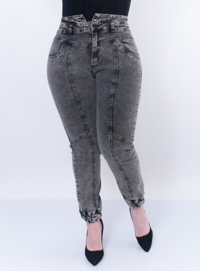 FotoCalça Plus Size Jeans Recortes