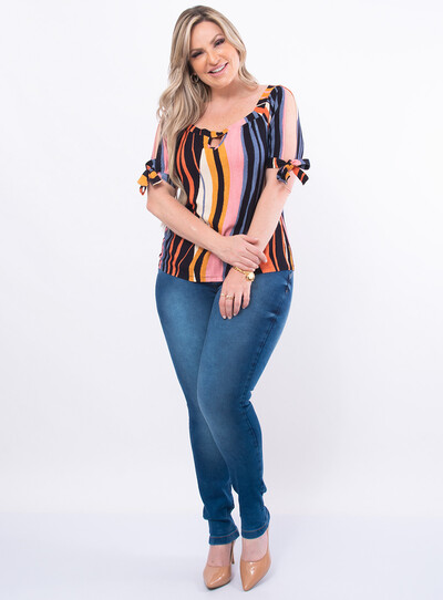 Foto Blusa Plus Size Recorte no Decote