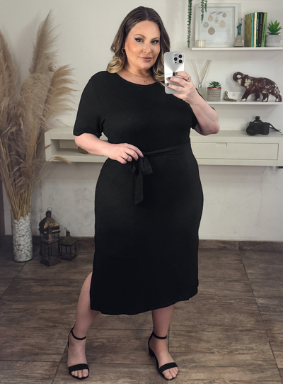 Foto Vestido Canelado Plus Size com Cinto e Fenda