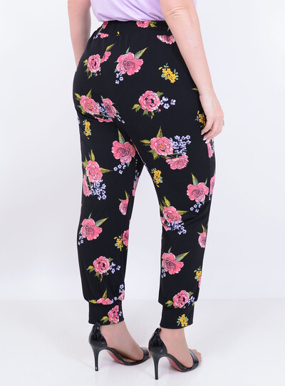 FotoCalça em Helanca Jogger com Amarração Floral