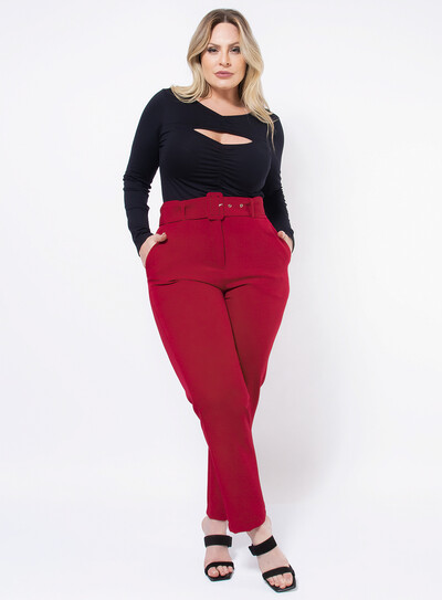Foto Calça Mom Plus Size Alfaiataria com Cinto