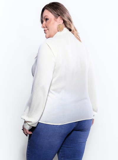 FotoCamisa Plus Size com Gola de Laço em Crepe
