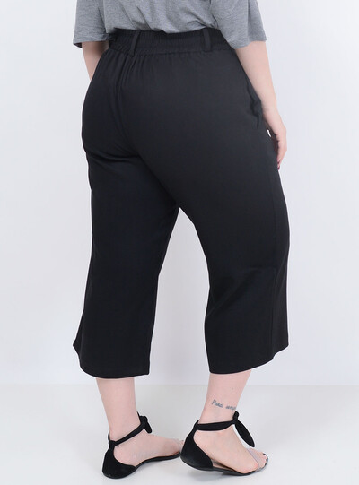 FotoCalça Julia Plus Pantacourt Plus Size