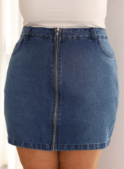 Foto Short Saia Jeans Plus Size Zíper Frontal com Elástico nas Costas