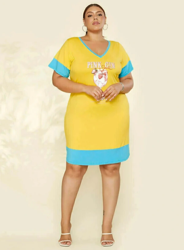 Vestido Plus Size em Malha com Estampa Localizada e Decote V