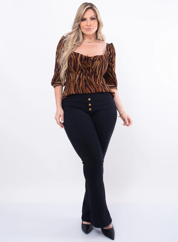 Blusa Plus Size Animal Print com Laço no Decote