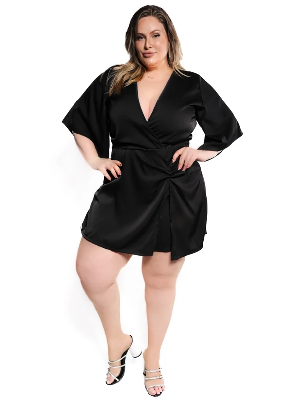 Macaquinho Plus Size Short Saia em Gabardine