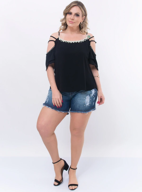 Blusa Plus Size Preta com Pérolas