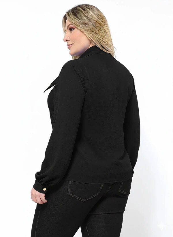 Camisa Plus Size com Gola de Laço em Crepe