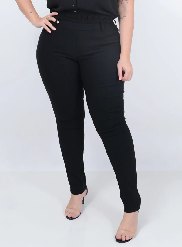Calça Clochard Cinto Xadrez Plus Size