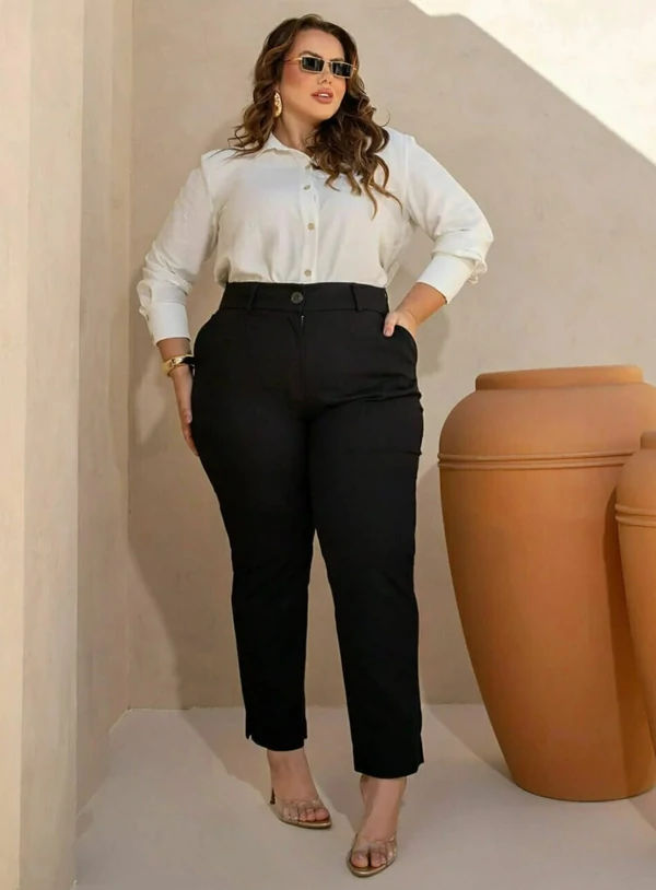 Camisa Plus Size Manga Longa de Botões Perolados