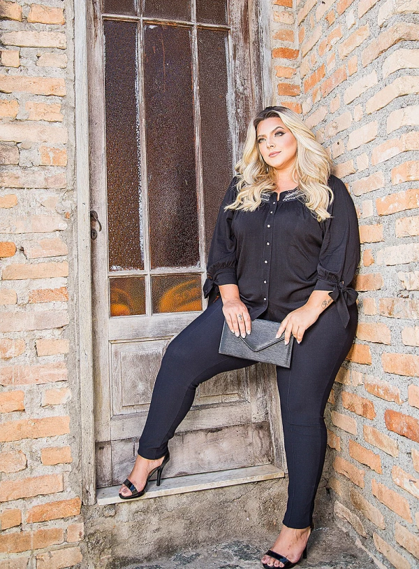 Blusa Plus Size Admiração Preta