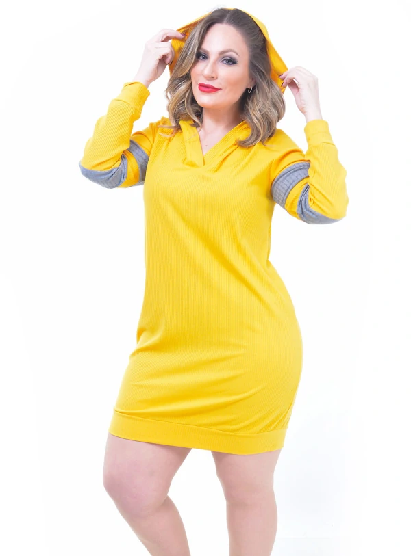 Vestido Plus Size Capuz