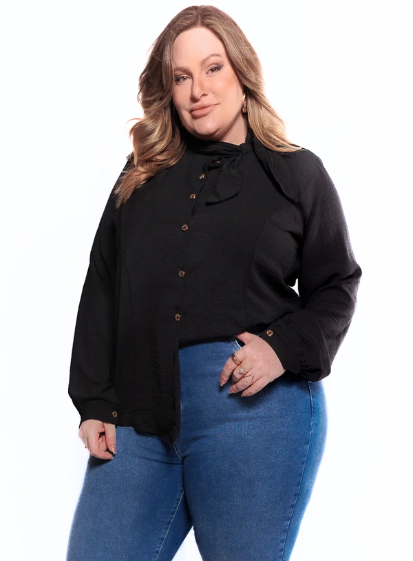 Camisa Plus Size com Gola de Laço em Crepe