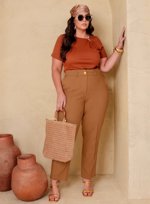 Calça Alfaiataria Plus Size Reta com Vinco em Polielastano