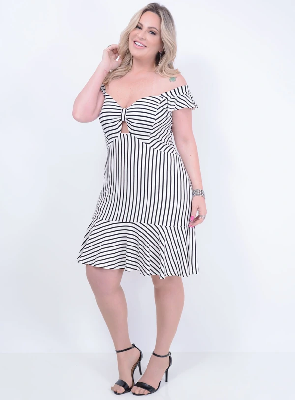 Vestido em Malha com Manga Japonesa com Babados e Recorte no Busto Listrado