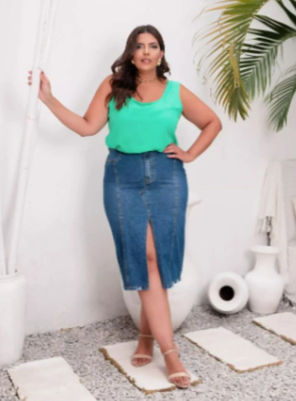 Saia Jeans Plus Size Midi Vintage com Fenda 