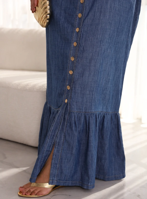 Chemise Jeans Decote V Plus Size Longo com Barra Babado
