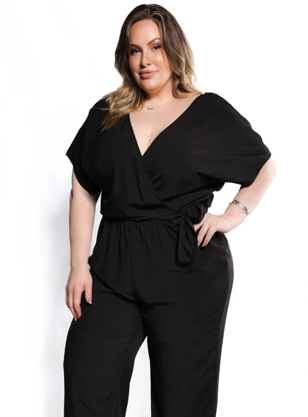 Macacão Longo Plus Size Transpassado